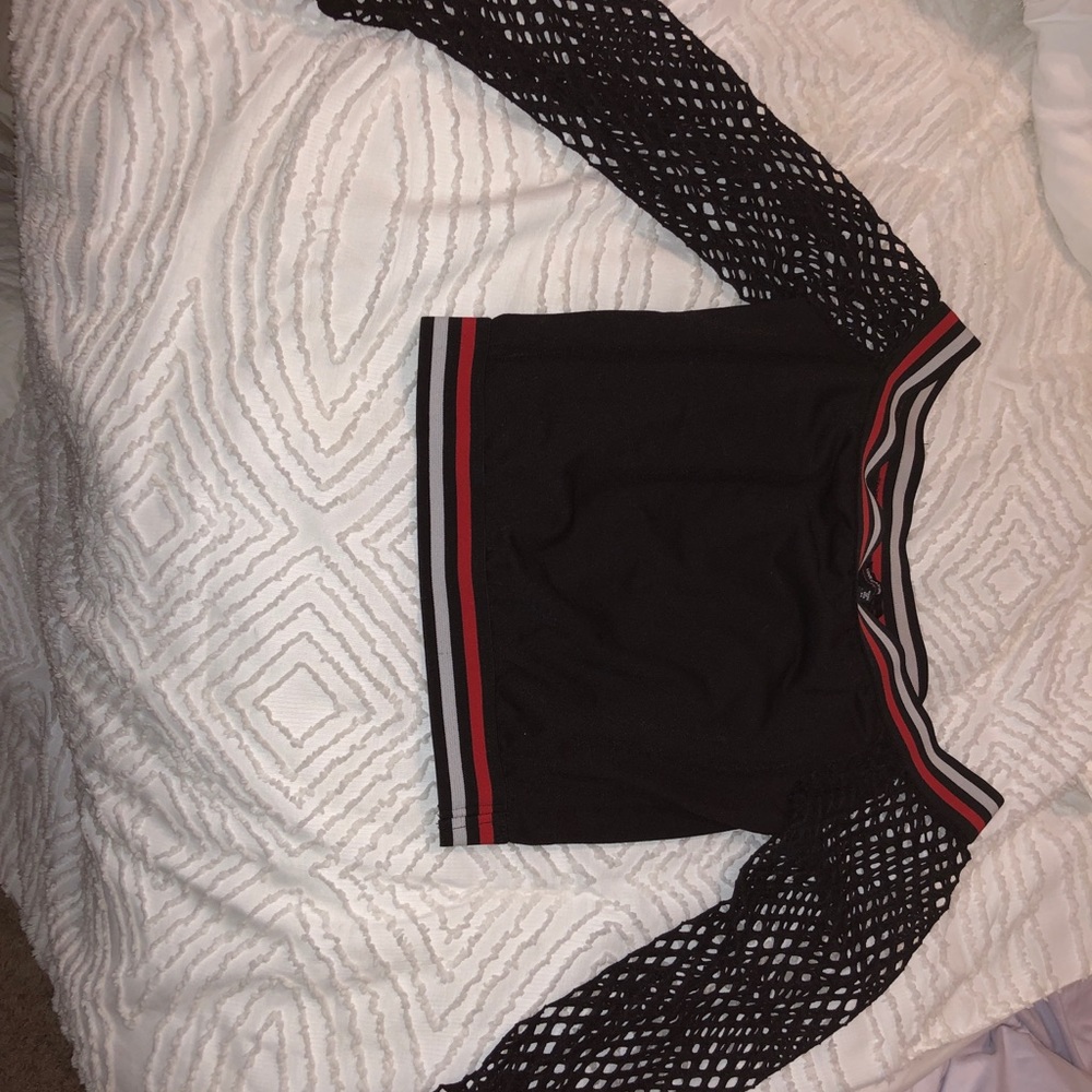Long Sleeve Crop Top Size Medium